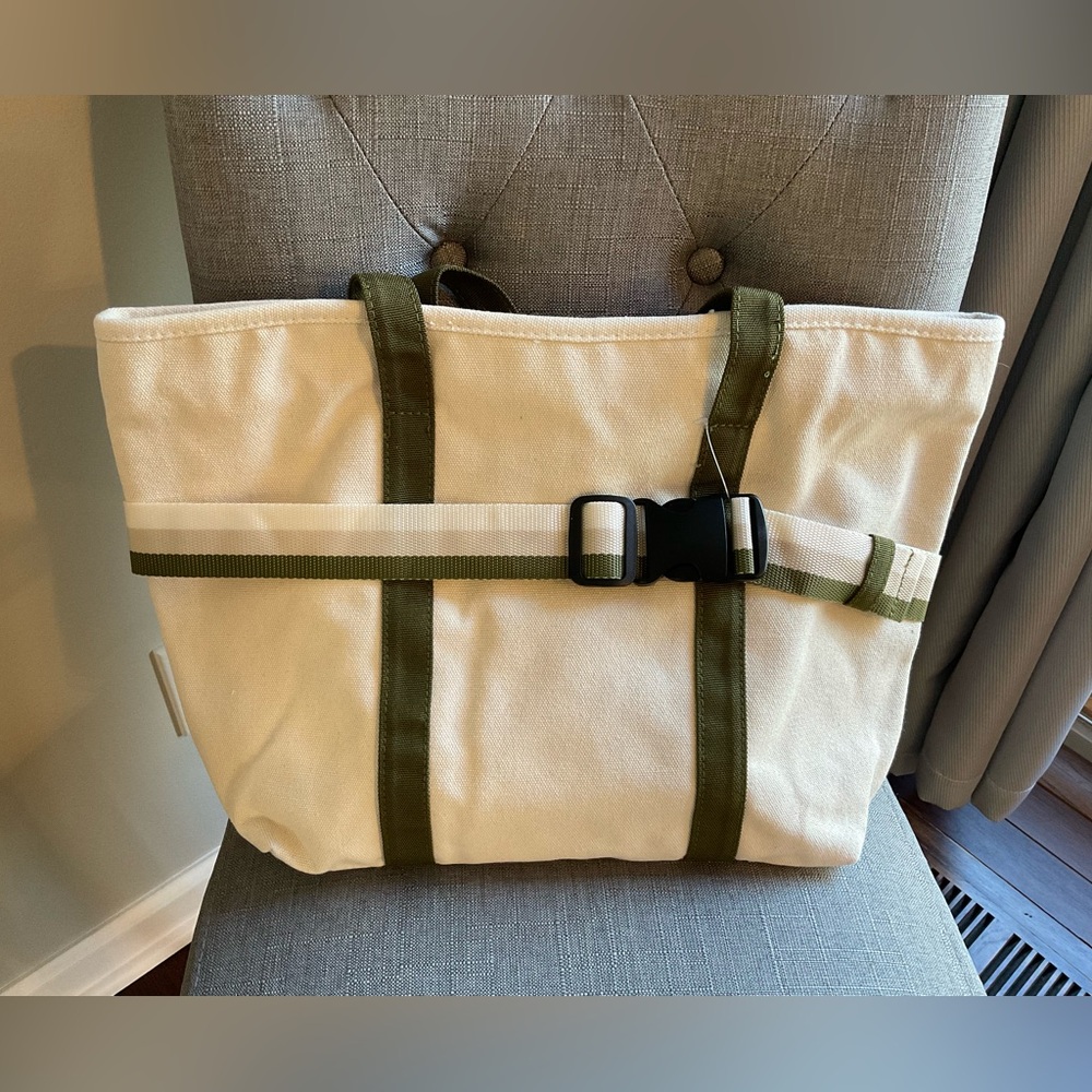DSW Canvas Travel Tote - New Without Tags - Picture 2 of 13